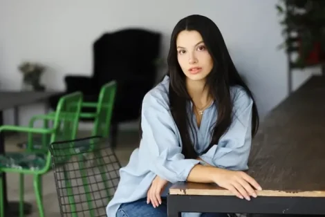 زينب يارين أكمان تنضم إلى «شراب التوت» كضيفة شرف